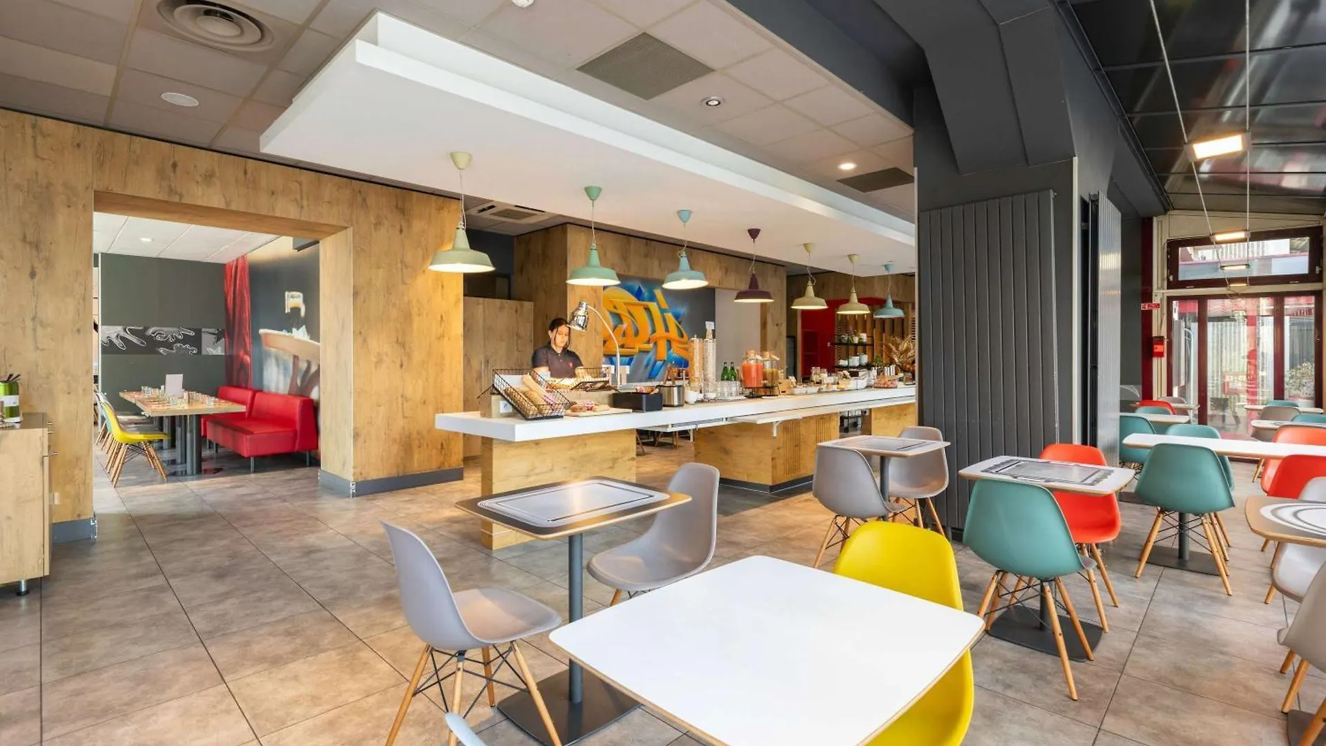 Ibis Lyon Part Dieu Les Halles 3*,