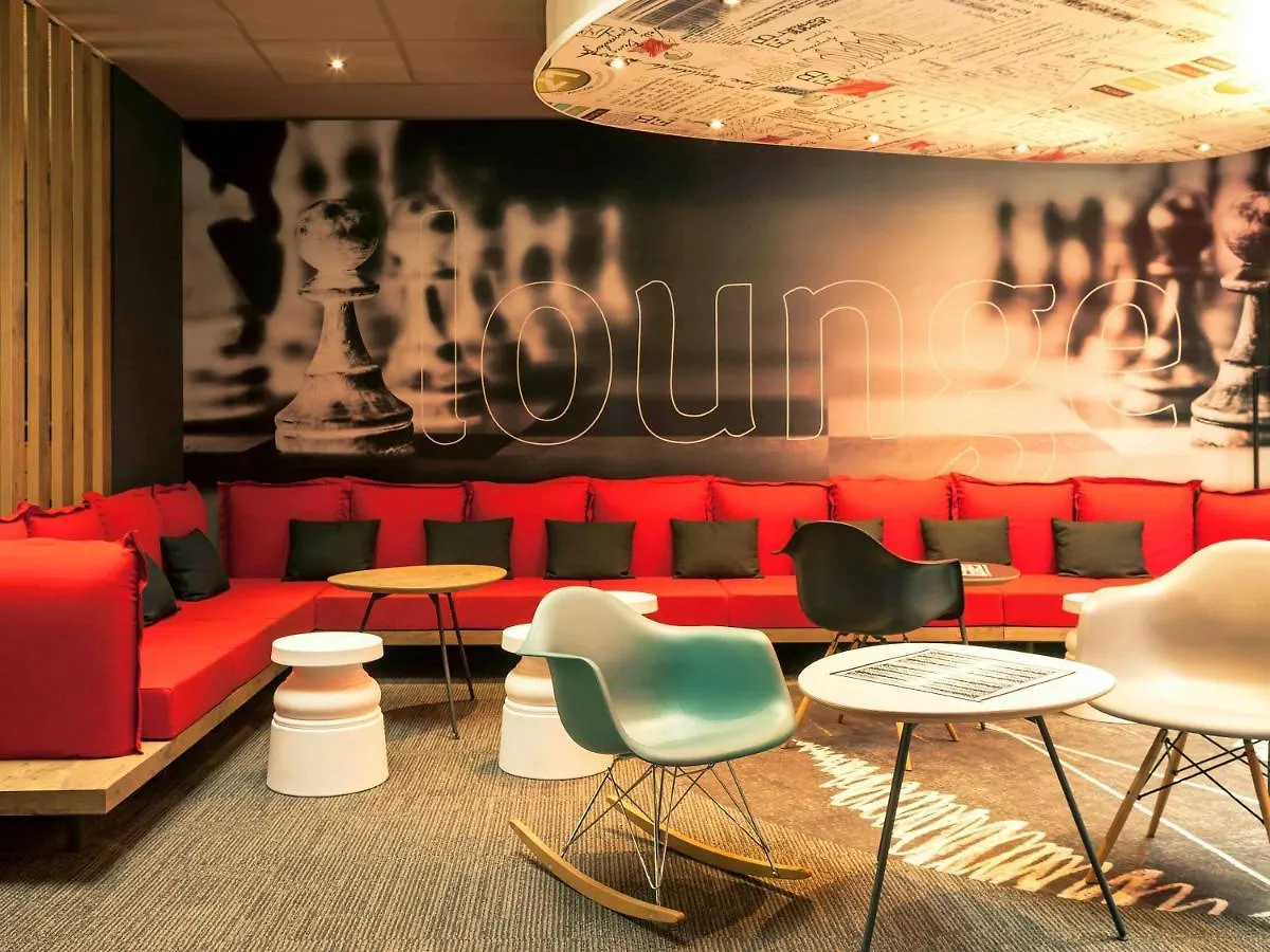 Ibis Lyon Part Dieu Les Halles 3*,