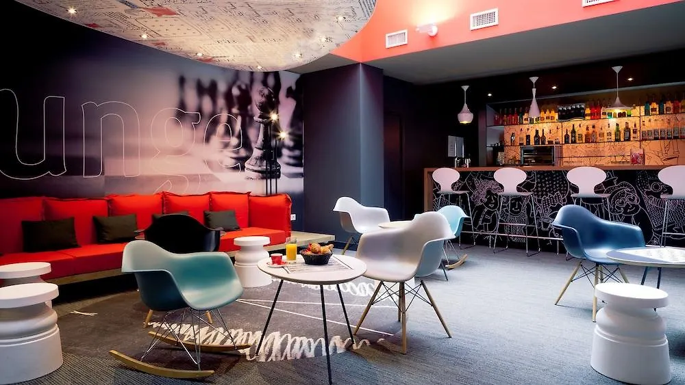 Ibis Lyon Part Dieu Les Halles 3*,