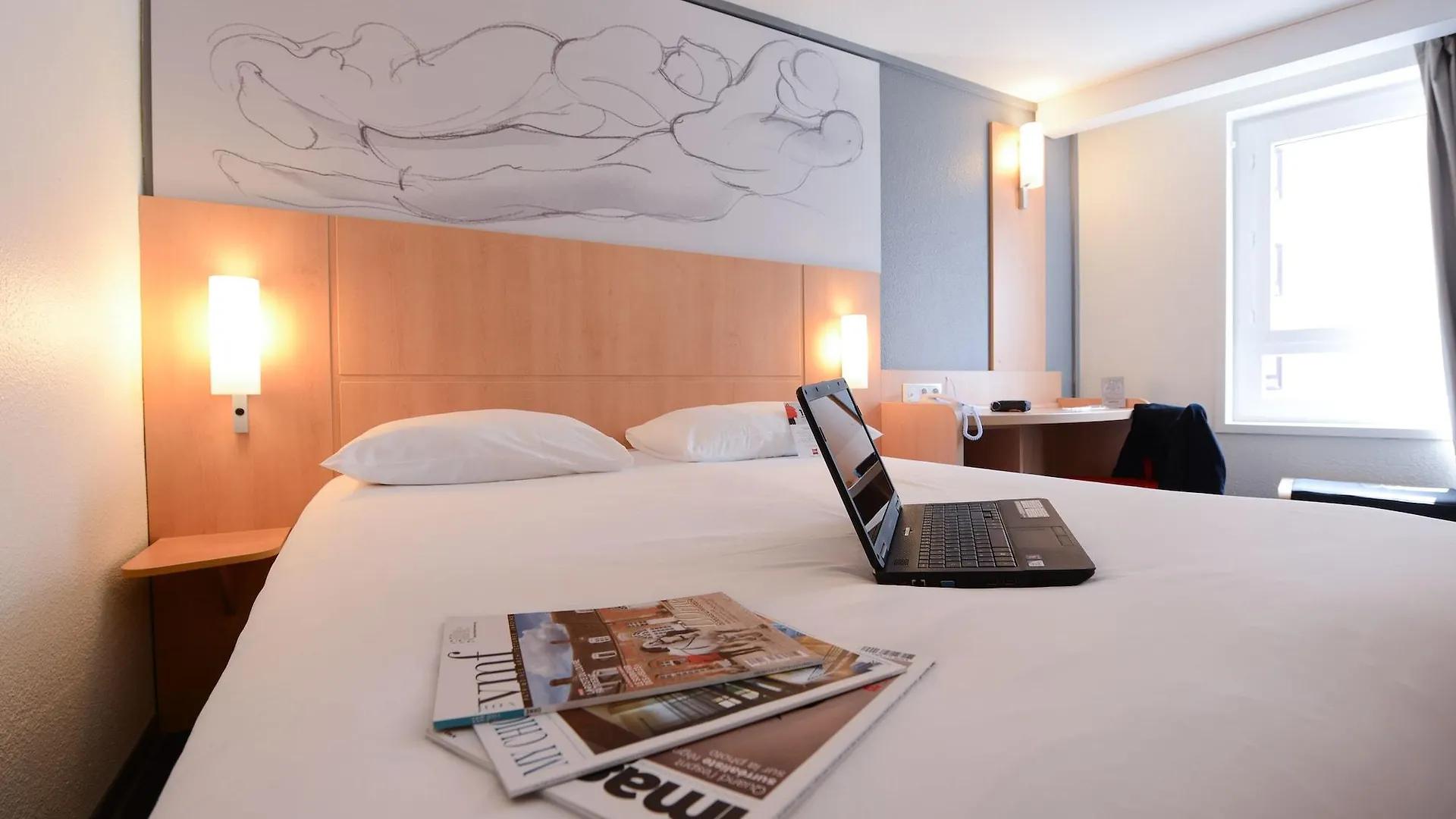 Ibis Lyon Part Dieu Les Halles 3*,