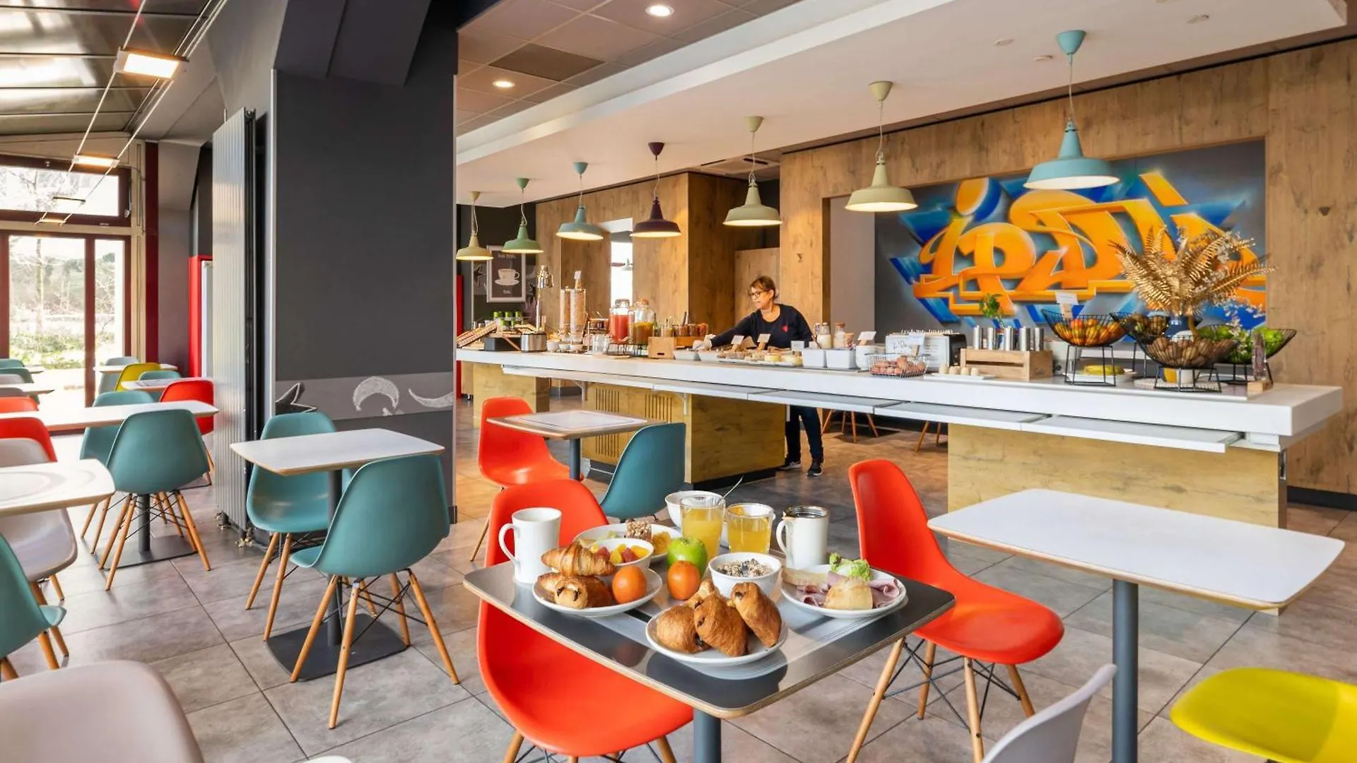Ibis Lyon Part Dieu Les Halles 3*,